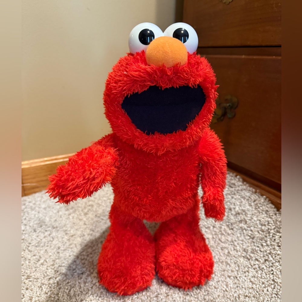 Tickle me Elmo special edition for parts, etc. replaced batteries did not work.